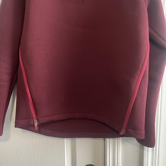 The North Face hi lo 1/4 zip hoodie. Size medium - Picture 3 of 3